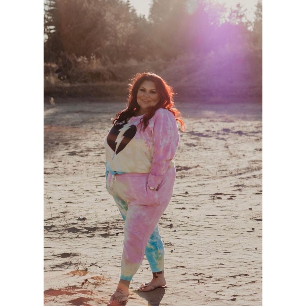 ๐Lovesick Heart Breaker Fleece Tie Dye Sweatshirt 3 3X 22 24 NWT Torrid - Picture 7 of 8